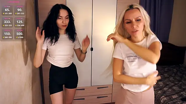 LorrieWilcinski live sex cam