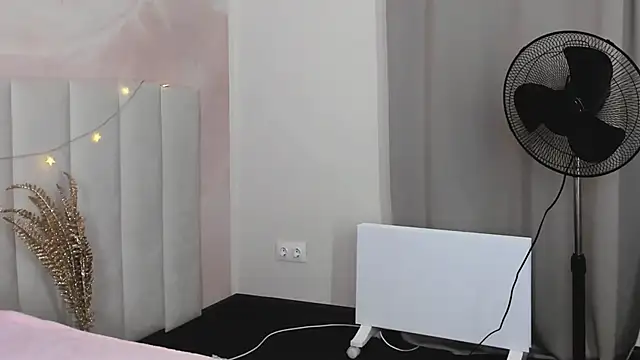 AdeleSilver's cam snapshot