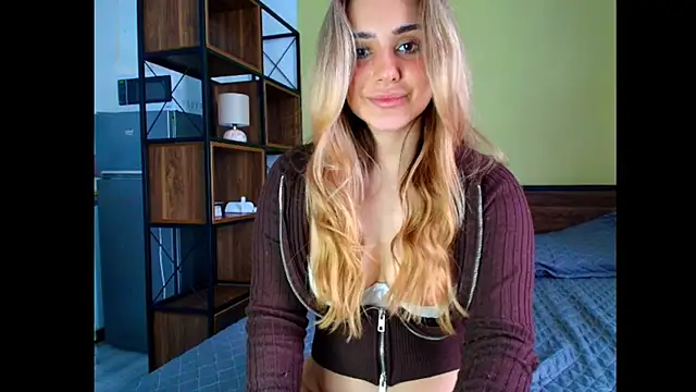 Chloe_Ravens's cam snapshot