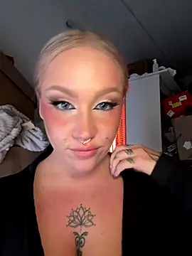 RollDolls live sex cam