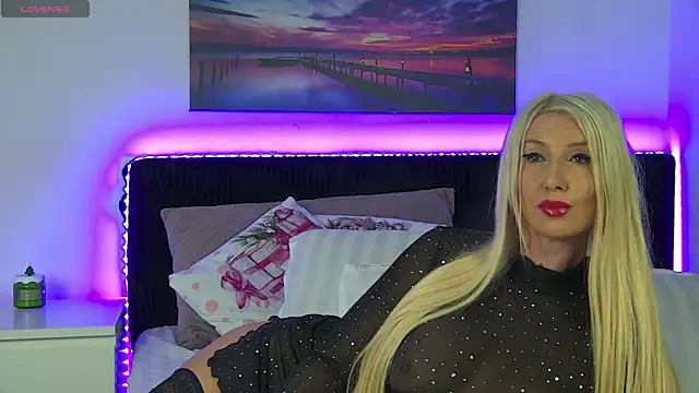 EmaCourtis's cam snapshot