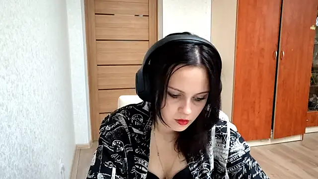 LouiseMarengo live sex cam