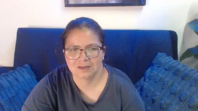 Linda_banks_'s cam snapshot