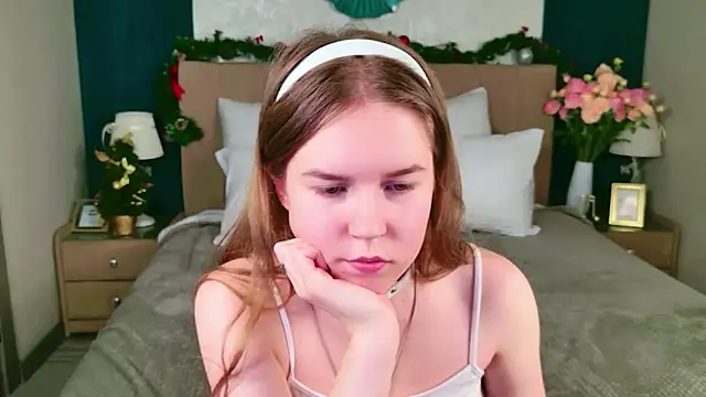 Alida_Brice's cam snapshot