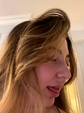 curvyflawless live sex cam