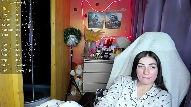 Fiery_Brunette_ live sex cam