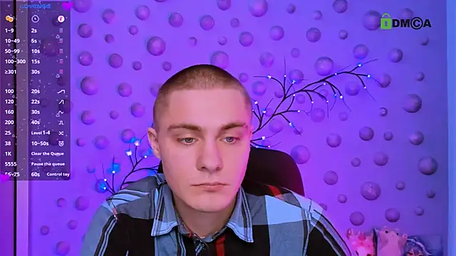 thomas_crow_'s cam snapshot