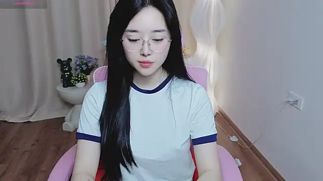 Miu-999 live sex cam