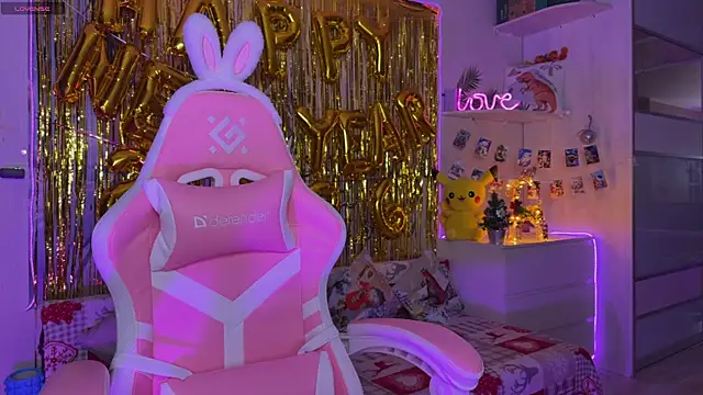 CheekySashaCharm's cam snapshot