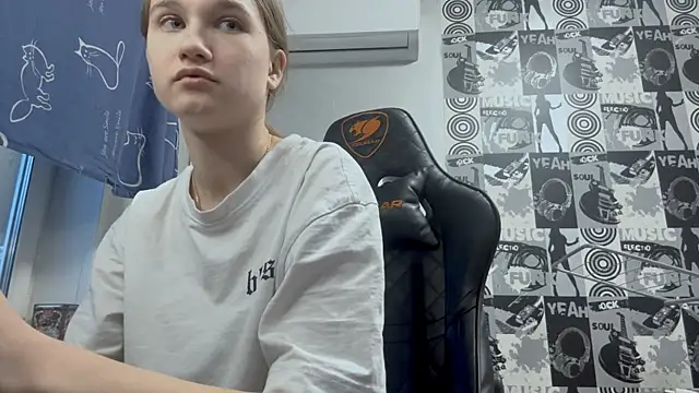 helgicuteness's cam snapshot