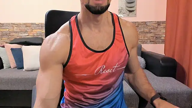 HotHunkTrainer's cam snapshot