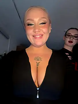 RollDolls live sex cam