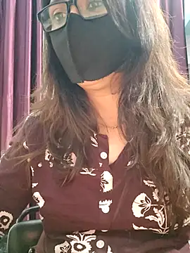 Aishwaryaa_69's cam snapshot