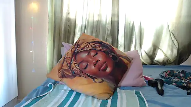 Foxybrownxx1's cam snapshot