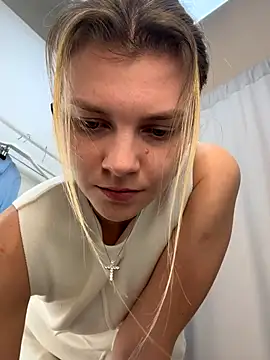 ValenciaShock live sex cam