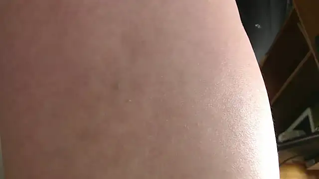 EmmyHornyDirty live sex cam