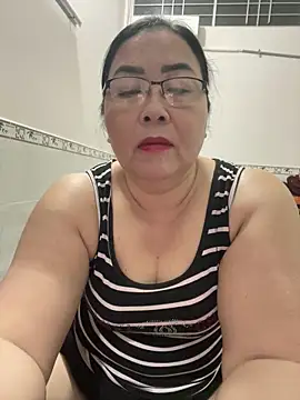 Alinat_'s cam snapshot