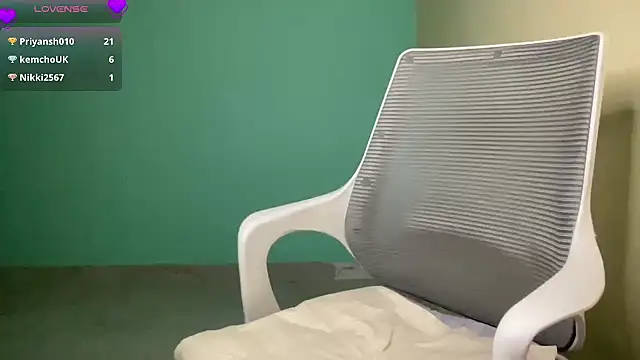 classy_kritii's cam snapshot