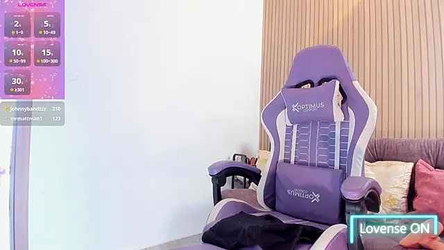 miacox_23's cam snapshot