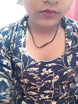 pari_rani7's cam snapshot