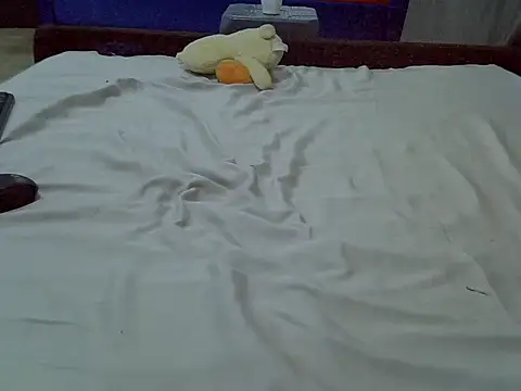 IVY-BLUEE's cam snapshot