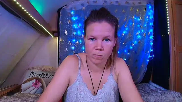 CallMeMaria's cam snapshot