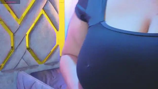 Addyy_02 live sex cam