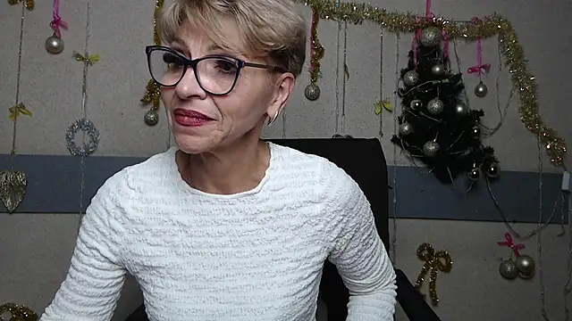 EllaBonito's cam snapshot