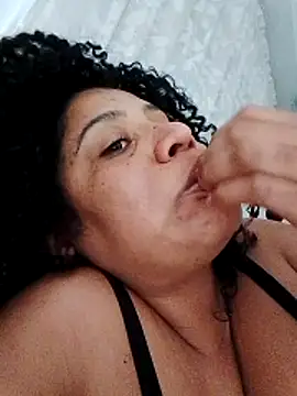 Brunnet_Doll's cam snapshot