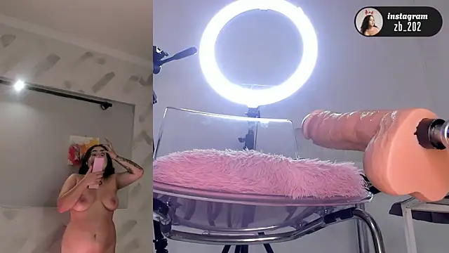 zoe_backer's cam snapshot