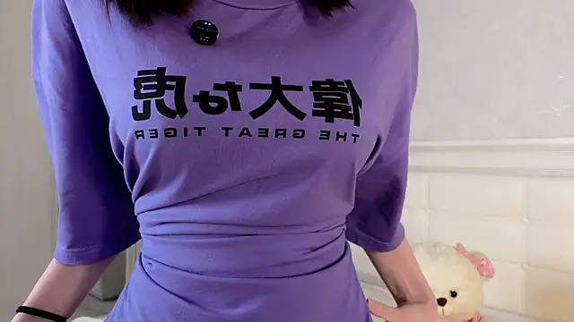 YvonneShames's cam snapshot