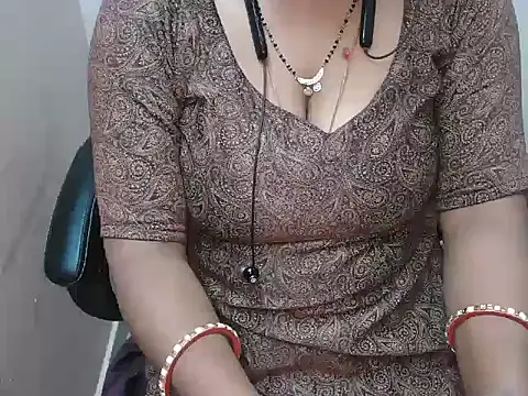 bold_naina's cam snapshot