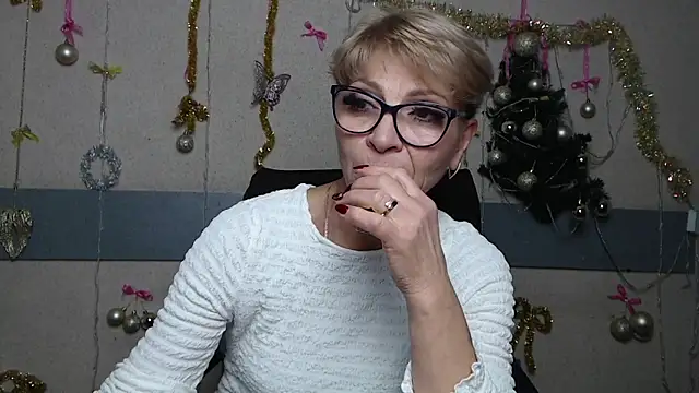 EllaBonito's cam snapshot