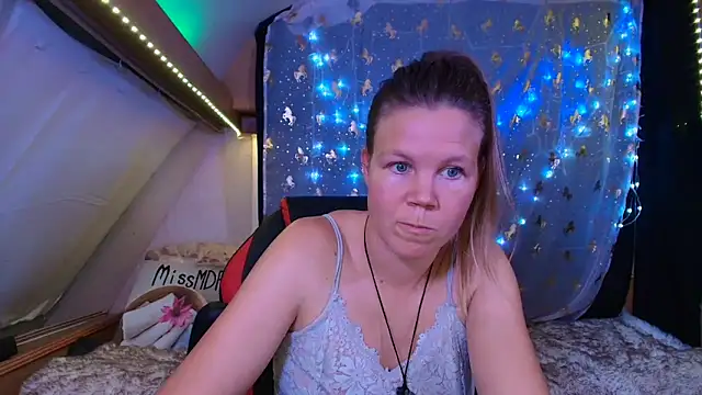 CallMeMaria's cam snapshot