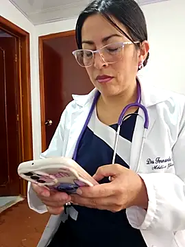 JustSamantha_'s cam snapshot