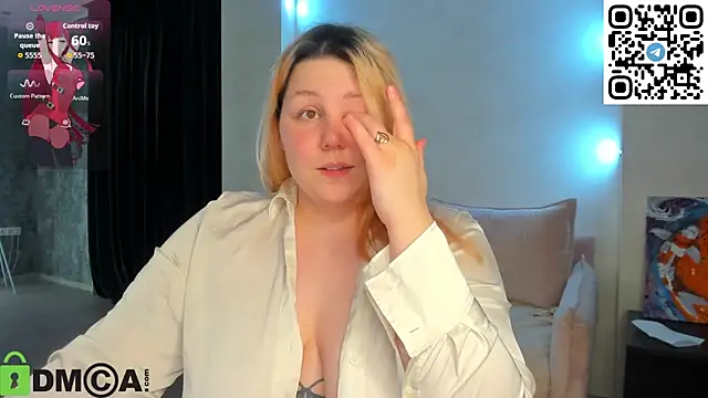 Ruth_Oliver's cam snapshot