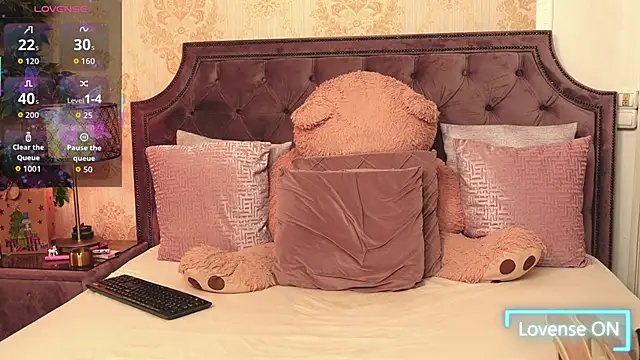 JaneDevine's cam snapshot