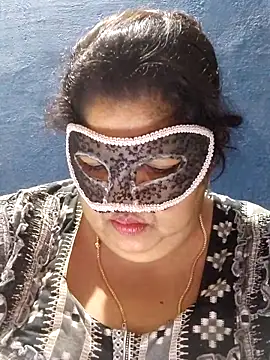 tamilthanushri's cam snapshot