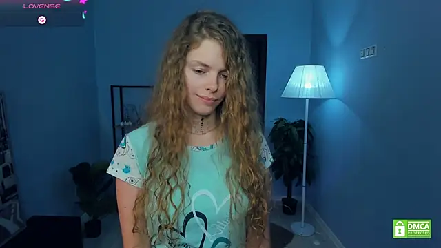 RayaNenlia live sex cam