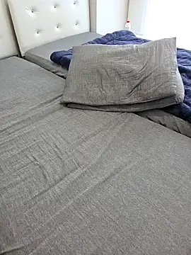 Ladysjunior's cam snapshot