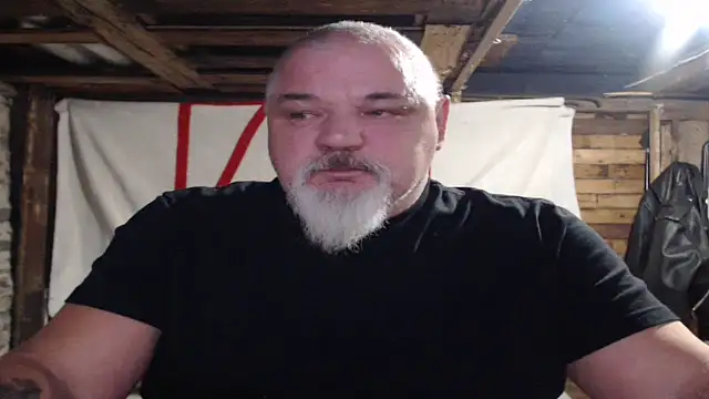 Newfiesausage1972 live sex cam