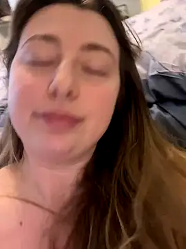 curvyflawless live sex cam