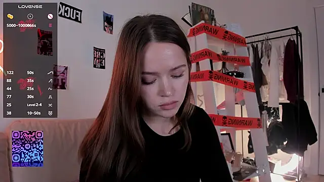 ZoniaEsshaki's cam snapshot