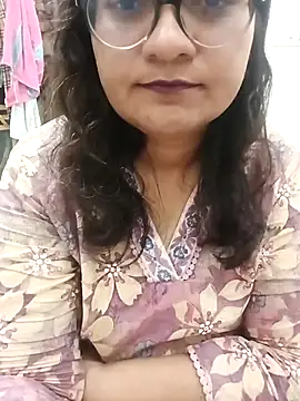 Mahira_sharma01's cam snapshot