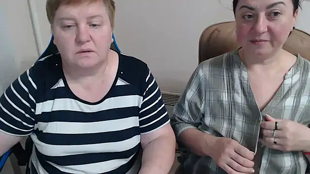 Bertie_Adeline's cam snapshot