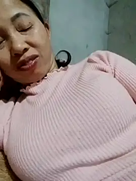 TRIEUTRIEU20's cam snapshot