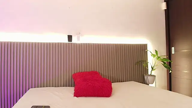 Laurenhill12_'s cam snapshot