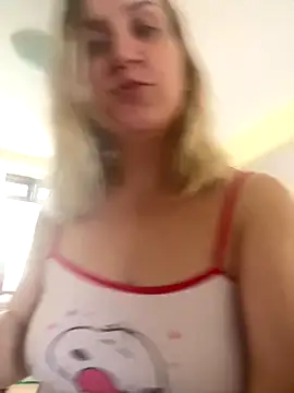 Bia_sexynovaes's cam snapshot