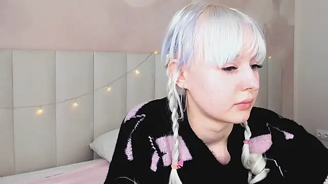 AdeleSilver's cam snapshot