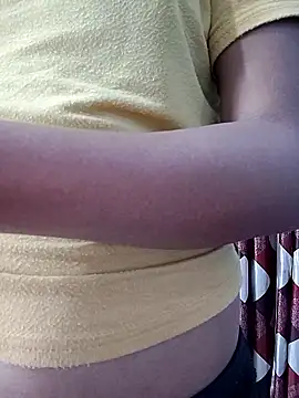 Ruhi_07's cam snapshot